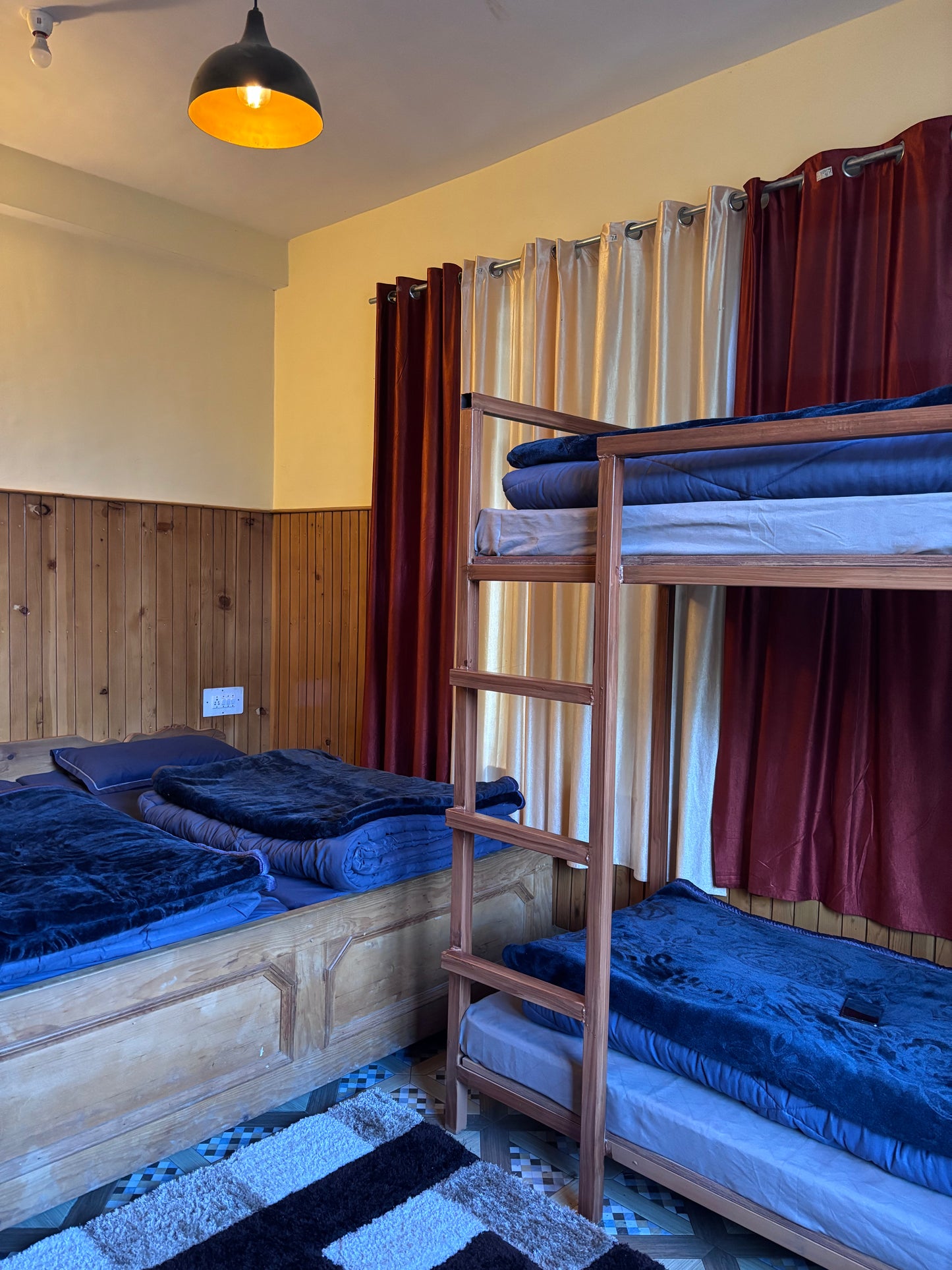 Dorm Beds in 4 Bed Mixed Dormitory